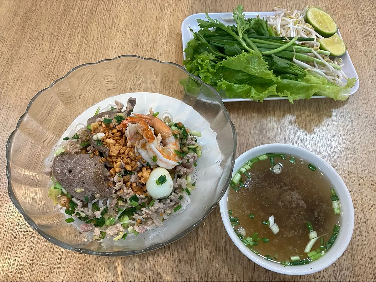 巨大生春巻きが食べられる！ホーチミンのおすすめレストラン