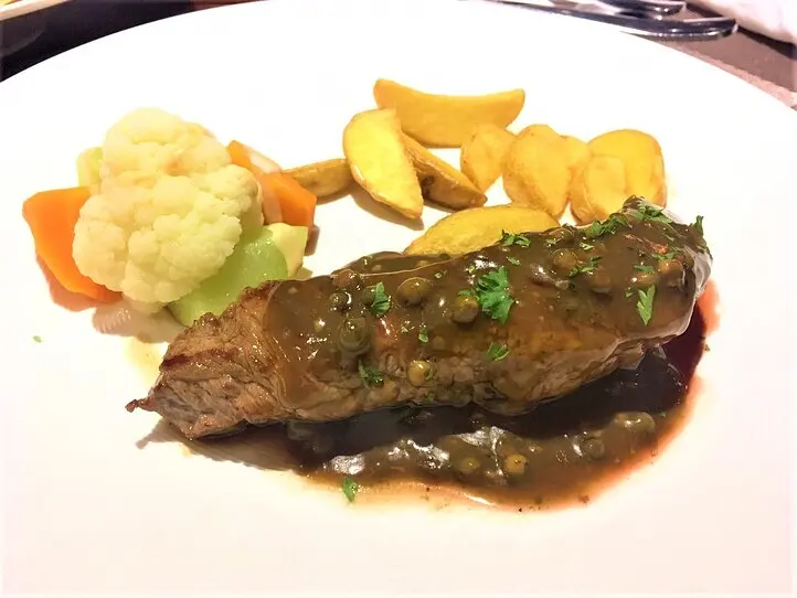 ホーチミンのファミレス（？）に行ってみた