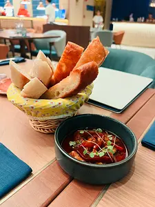 【2025年11月15日 NEW OPEN】ホーチミンの5つ星ホテル「マイハウス」に誕生した、地中海料理の新たな美食空間