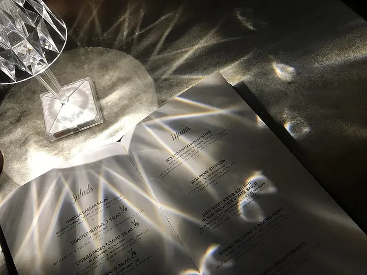 教会を眺めながら、パリを感じるおしゃれフュージョン料理～RuNam D