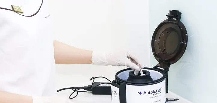 ROHTO AOHAL CLINICが提供する肌再生のPRFメソセラピー。年齢にとらわれないお肌へ