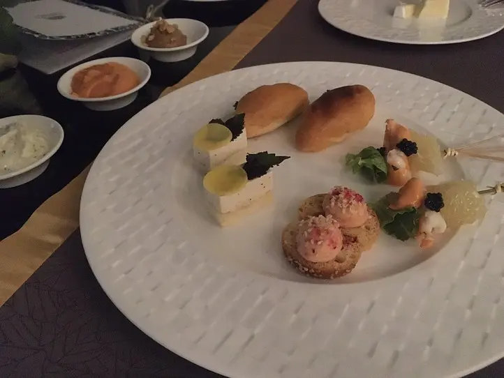 ホーチミンの一等地、ドンコイ通りに佇む超高級ホテル「ザ・レヴェリー・サイゴン」