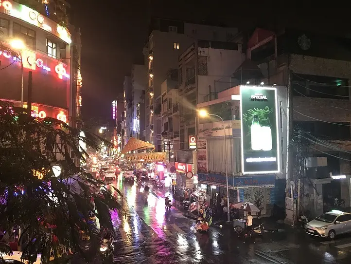 ブイビエン通りの美味しいブンチャーのお店: ブンチャー145