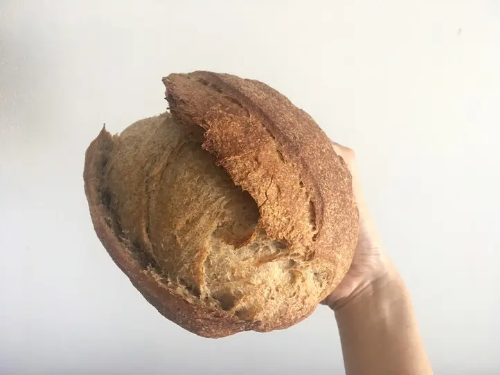 社会隔離中も宅配できるパン屋さん