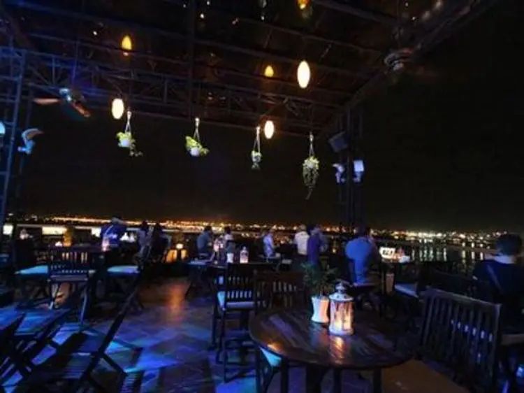 M Bar (エムバー)