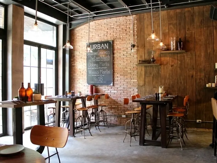 アーバン・キッチン・バー