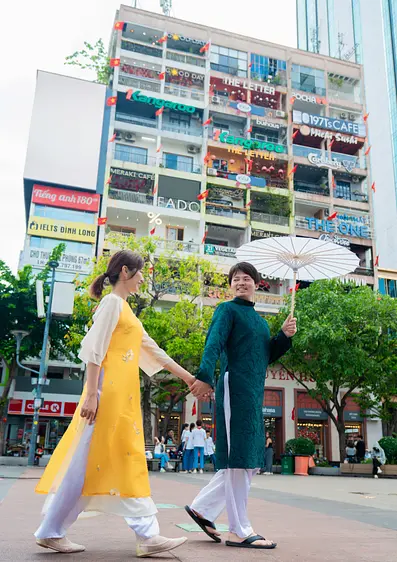 アオザイレンタル・チャンフック・サイゴン 1993