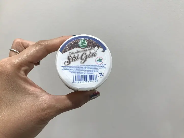 ベトナムのコンビニで買える！黒米ヨーグルトが美容に効果大