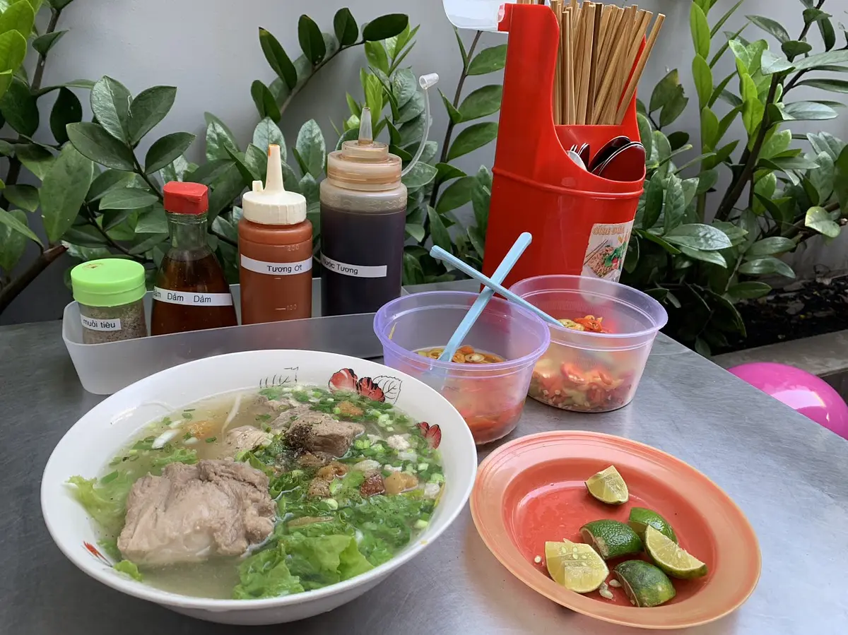 Nabby厳選！本場のHủ Tiếuを楽しめるローカル店3選 in Thảo Điền