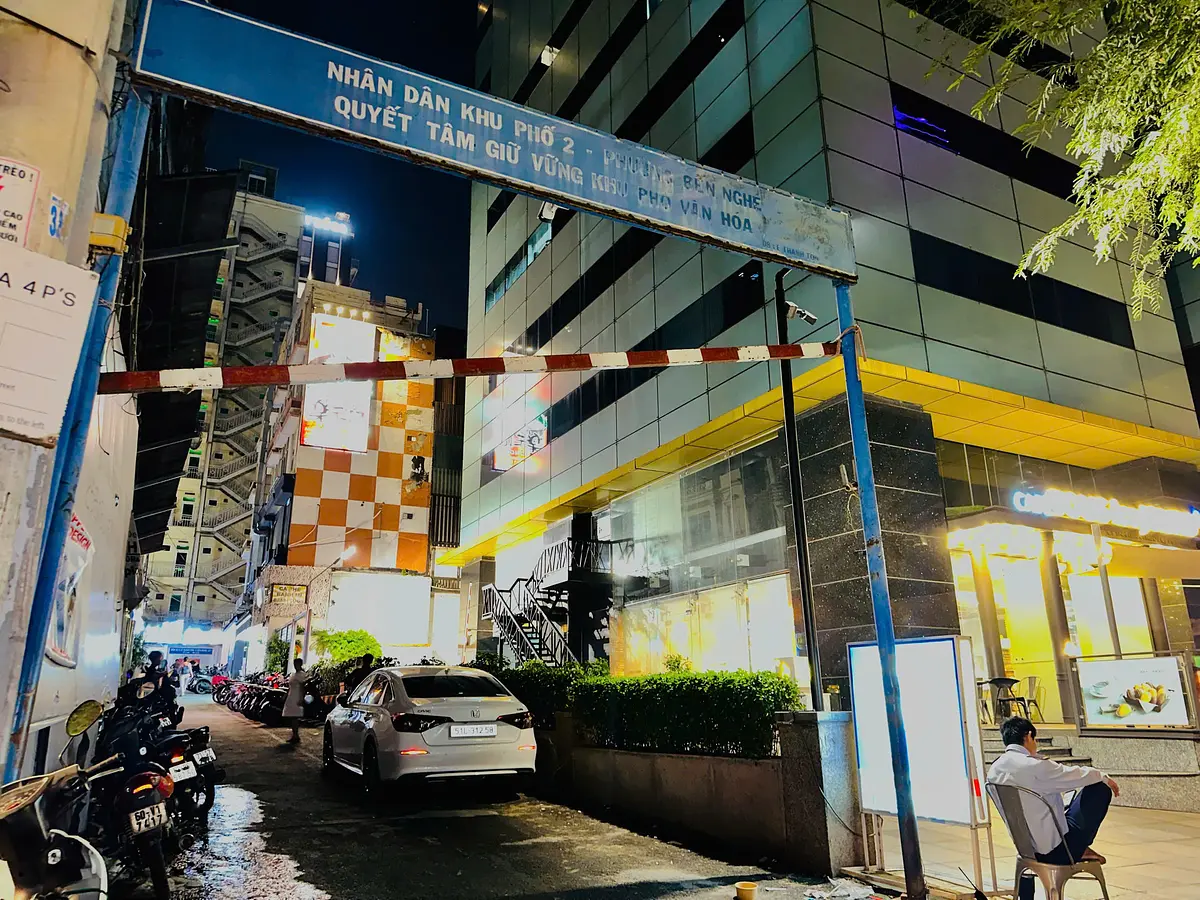 ホーチミンの夜に一味！カラオケ店『フォー・ユー』