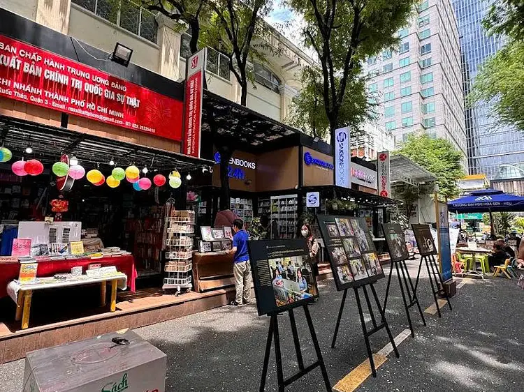 グエン・ヴァン・ビン書店街