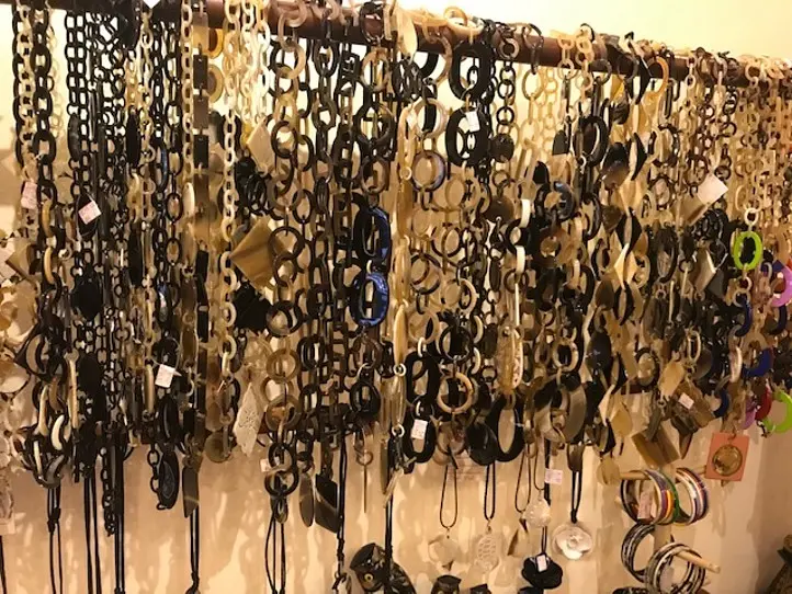 ドンコイ通りで、在住者イチオシお土産屋