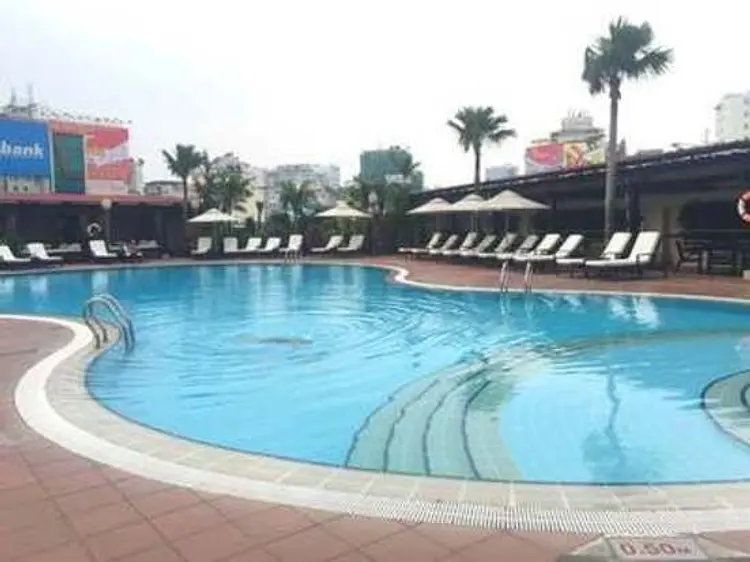 スプラッシュプールバー