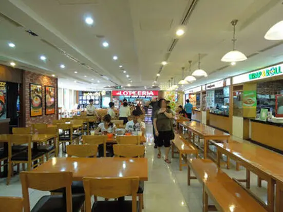 フードコート（ダイヤモンドプラザ）