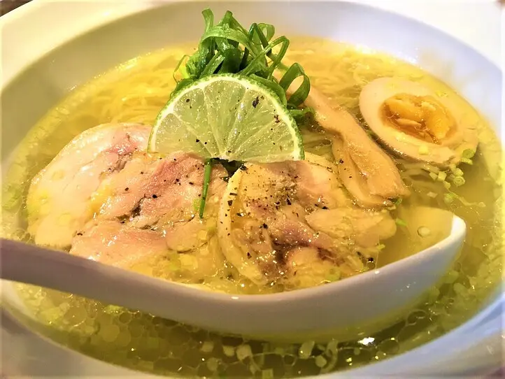 レタントンの鶏ラーメン屋さん2店をご紹介