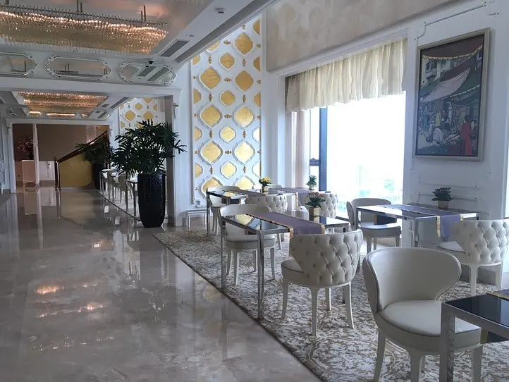 ホーチミンの一等地、ドンコイ通りに佇む超高級ホテル「ザ・レヴェリー・サイゴン」