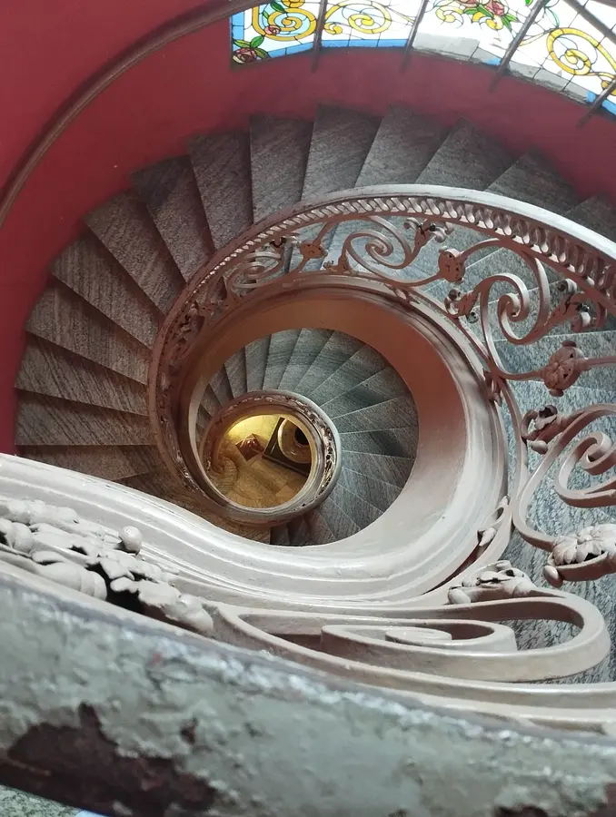 ベンタイン市場から２分歩いて芸術とローカルグルメに出会う