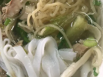 　五区の中華街で食べたい！おいしいローカルフード・フーティウ＆バインミー