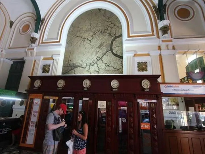 ホーチミンでパリを感じる。「中央郵便局」