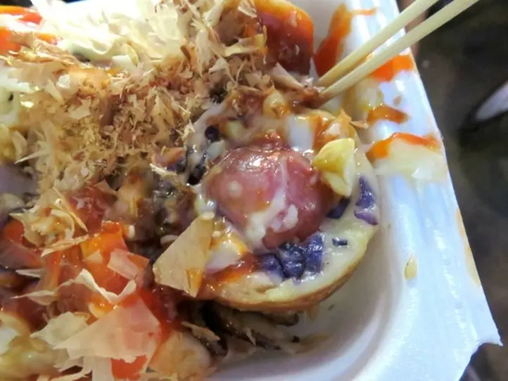 ホーチミンではたこ焼きが大人気！一風変わった10個の具を食べてみた