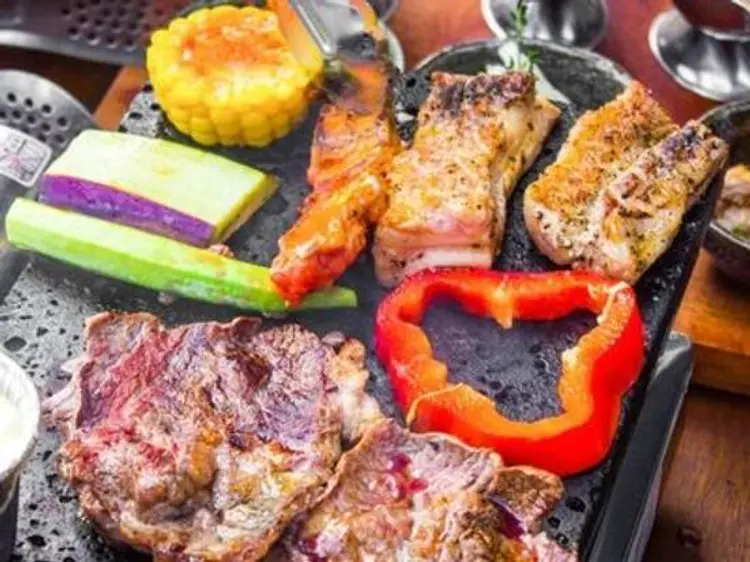 ザ・ルーフトップBBQ