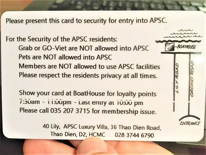 朝からフレンチトーストやワッフルが食べられるオープンカフェを2軒ご紹介