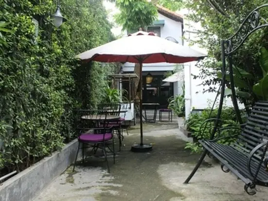 コーナー・コーヒー＆ダイニング