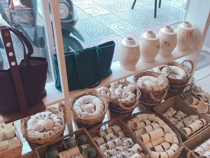 若手ベトナム人アーティストのセンスが光る！有名おしゃれインテリア用品店～Authentique Home