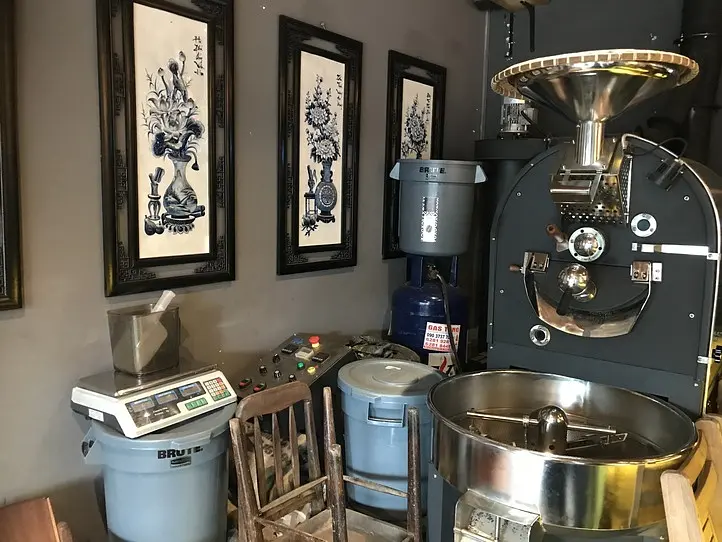 タオディエンでモーニング散歩〜バインミーとベトナムコーヒー