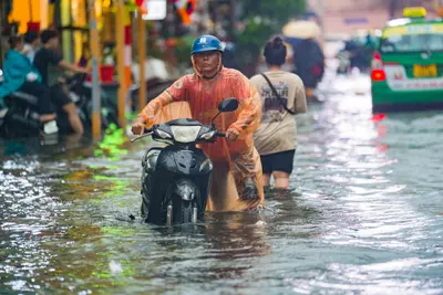 10月のホーチミンは道が冠水する？大潮と雨が重なる日の歩き方【2026年】
