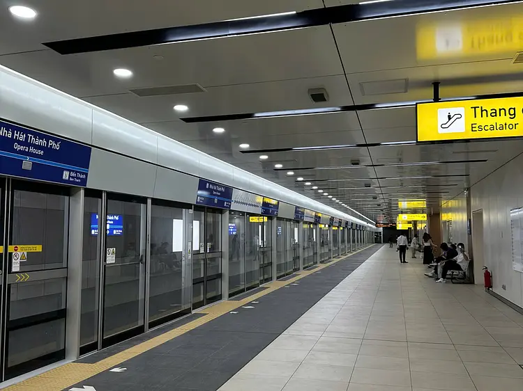 オペラハウス駅／ホーチミンメトロ