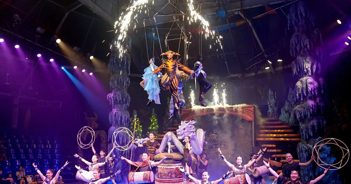 ホーチミンで体験する幻想のサーカスショー！「ミステリアスランド」