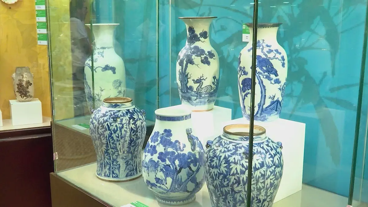 「イベント情報」ホーチミンで楽しむ東洋陶磁器の美 – 花をテーマにした特別展示「土から咲く花」