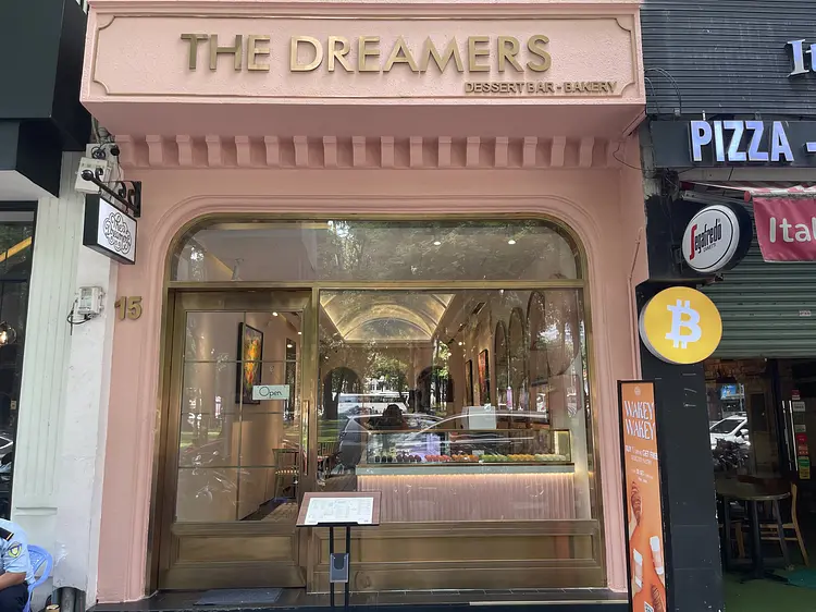 ホーチミンでオシャレなスイーツ！カラフルなマカロンが美味しそう？