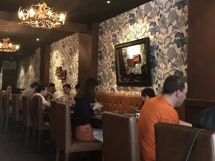 日本でブームの熟成肉！ベトナムのお得なランチで味わう～Stoker Woodfired Grill&Bar