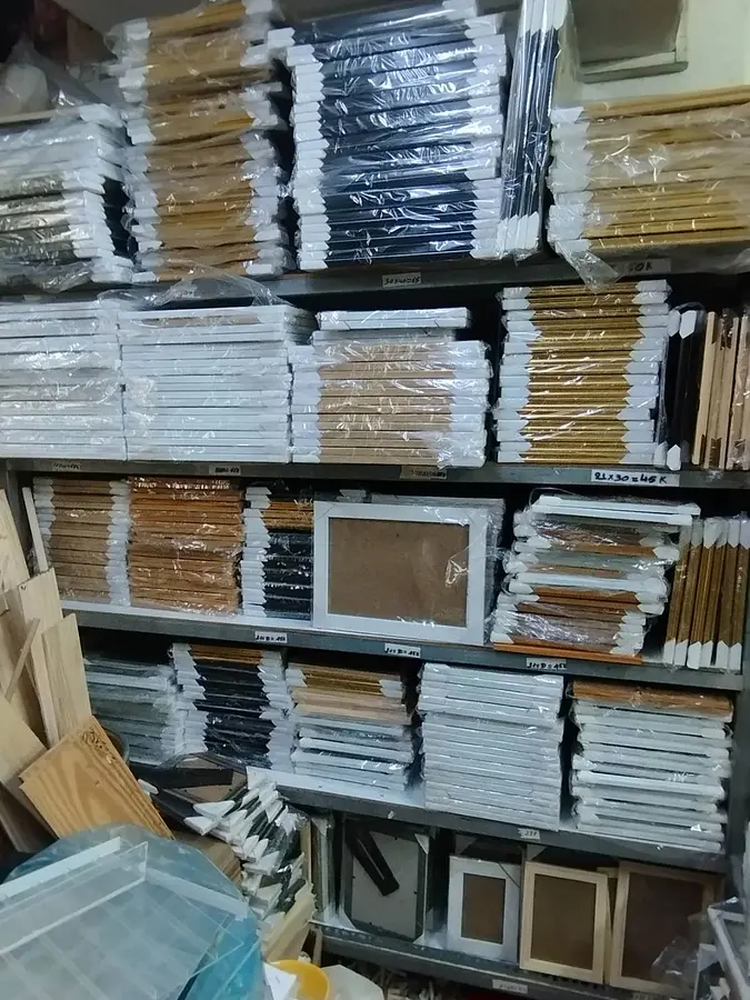 3区のコープマートから１分　画材屋通りには面白いものが有りました