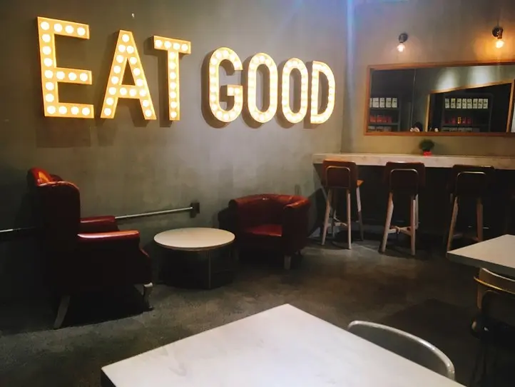 1区のはずれの静かな日系カフェ「Social House（ソーシャルハウス）」