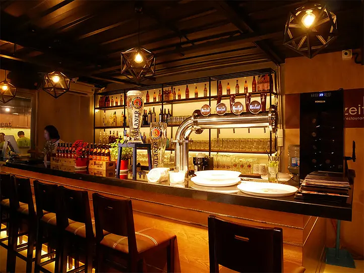 ホーチミンで、日本未上陸のドイツ料理店へ