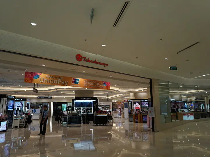 ホーチミン高島屋でお買い物！旅行者が利用できるサービス〜免税手続き・荷物預かり・授乳室〜