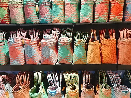 アオザイ博物館見学とアオザイ試着！タオディエンでお買い物とマッサージツアー／１日ツアー／日本語ガイド／昼食付き