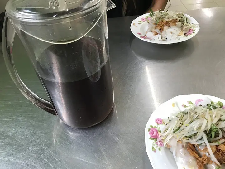 ホーチミンで食べるヘルシーなローカルフード「Banh cuon(バインクォン)」〜TAY HO〜
