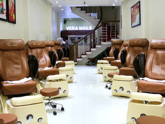 ベトナム流マニキュアを満喫。ちょっとした空き時間に