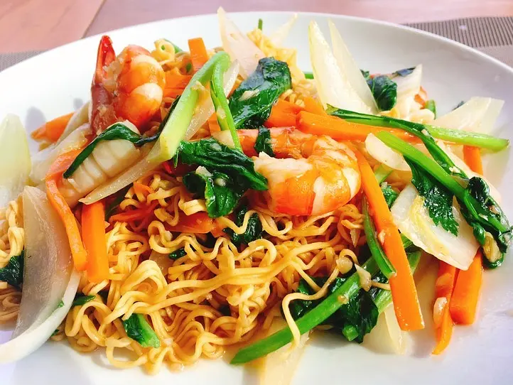 【フーコック】大人気の海辺のシーフードレストラン「Nhà Hàng Hải Sản Xin Chào」