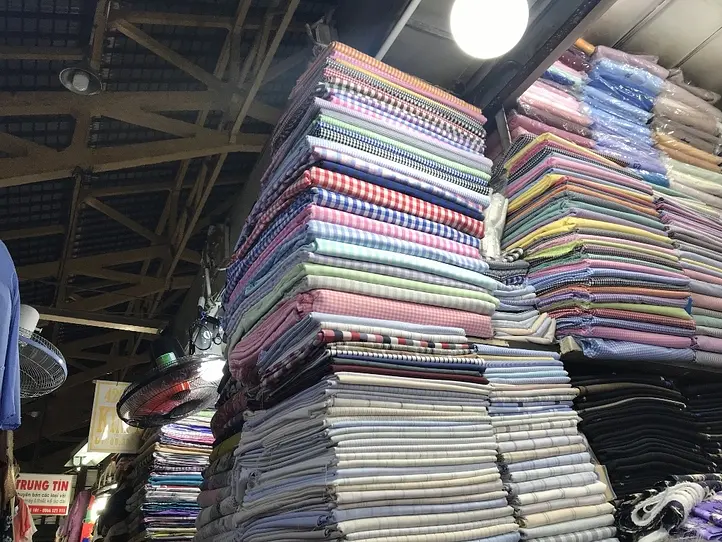 タンディン市場、どんな布を買ったらいい？在住者のお気に入りのお店をご紹介！