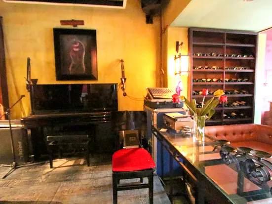 アブーラウンジ