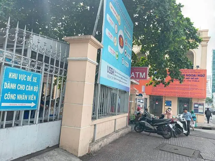 ホーチミンでベトナム語を習うならどこが良い？2つの学校を比較！