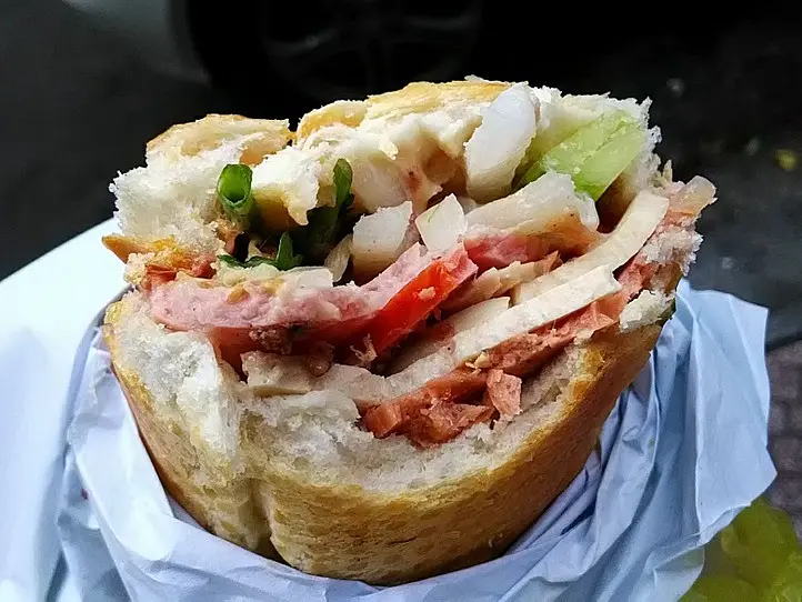 ホーチミンで必ず食べたいベトナム料理 10選！おすすめレストランもご紹介