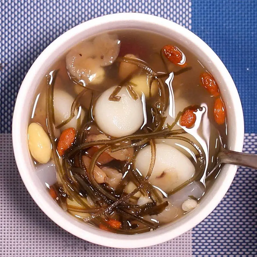 ベトナムで味わう伝統の甘味：日本人旅行者におすすめのデザート特集