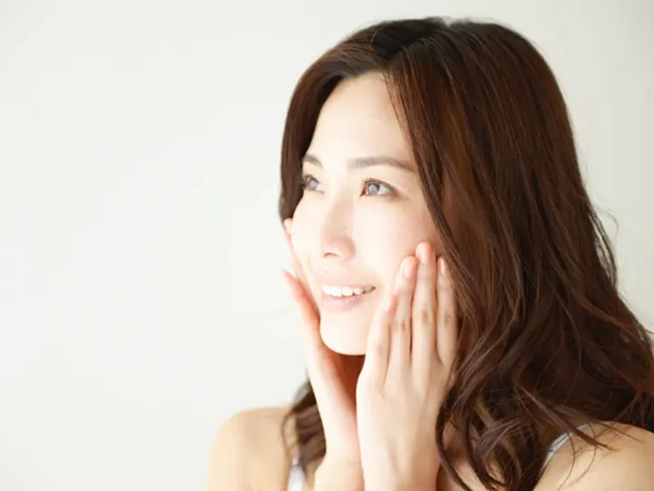 シミの根本へアプローチ！美白美容液D-naがロート製薬から新発売