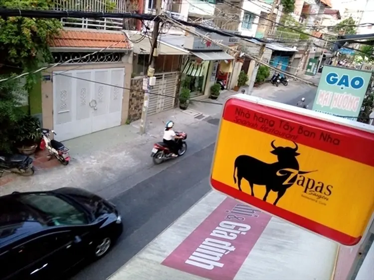 タパス サイゴン